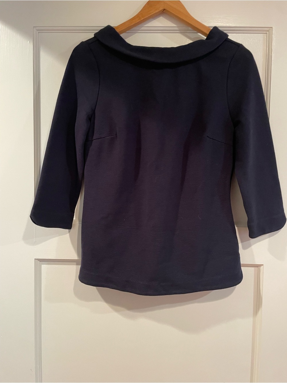 Boden Navy Folded-Collar Top with stripe down the back Sz 8